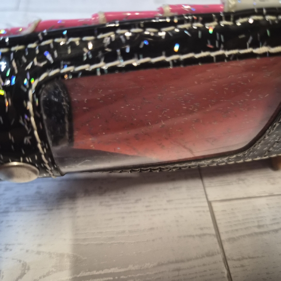 Consuela Card(Also Includes Section For Cash)Wallet    PLEASE LOOK AT ALL PICS! - Picture 10 of 15